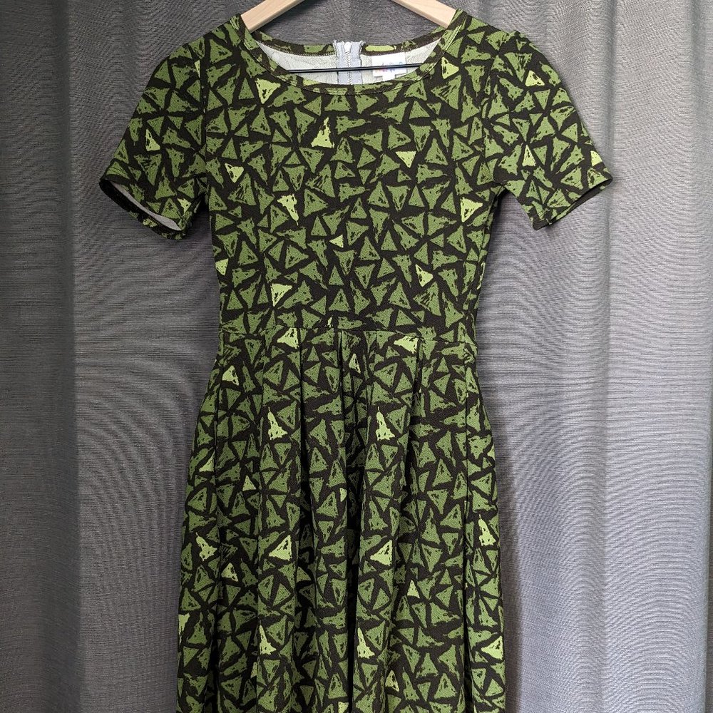 LulaRoe Size XXS Green/Black Geometric Triangle Short-Sleeve Skater Dress